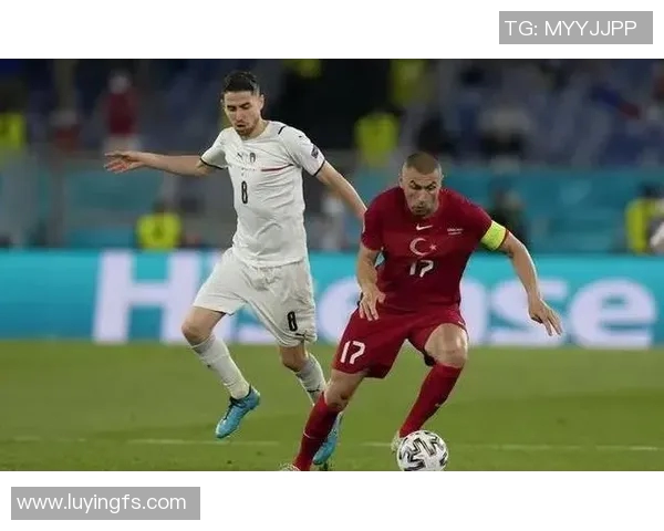 俄罗斯与土耳其在欧国联的激烈对决引发的战术分析与球员表现探讨