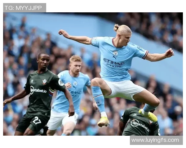 曼彻斯特城迎战富勒姆全力争胜展现冠军气质