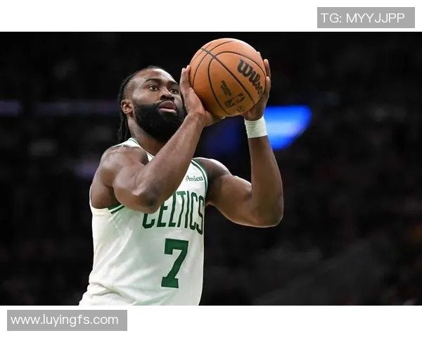 杰伦布朗的崛起之路：从新秀到NBA明星的奋斗历程与成就