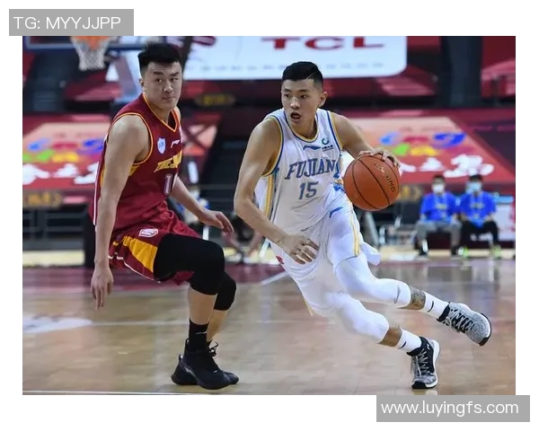 陈林坚的篮球之路：从青涩少年到职业巨星的成长历程与奋斗故事