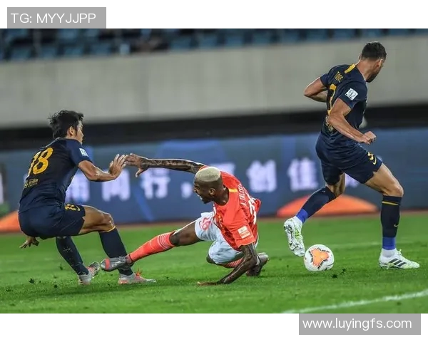 2017年恒大与富力激战回顾:精彩瞬间与战术分析全记录 2017年恒大与富力激战回顾:精彩瞬间与战术分析全记录