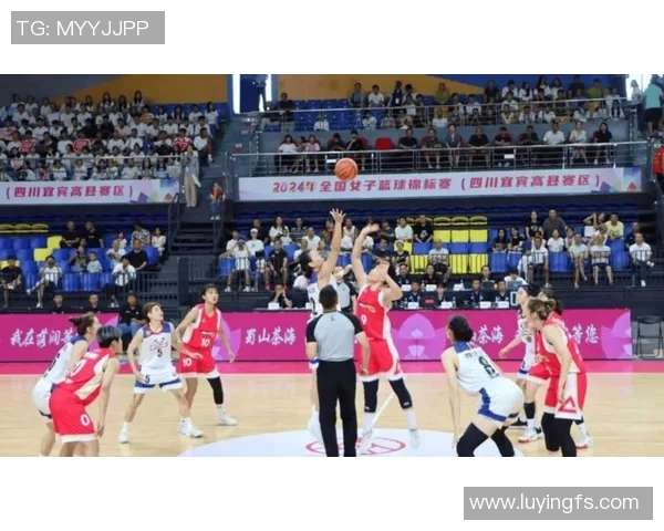 上海女篮与江苏女篮激战正酣谁能在这场巅峰对决中笑到最后